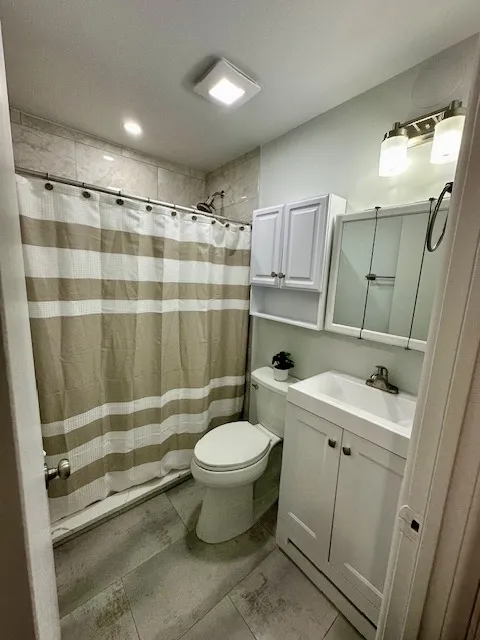 3515 Central Rd, ,  60025, USA 60025-Glenview-IL