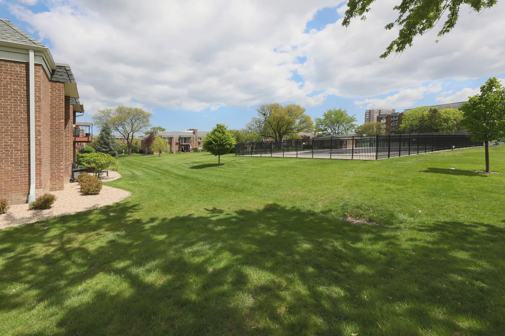 10385 Dearlove Rd, ,  60025, USA 60025-Glenview-IL