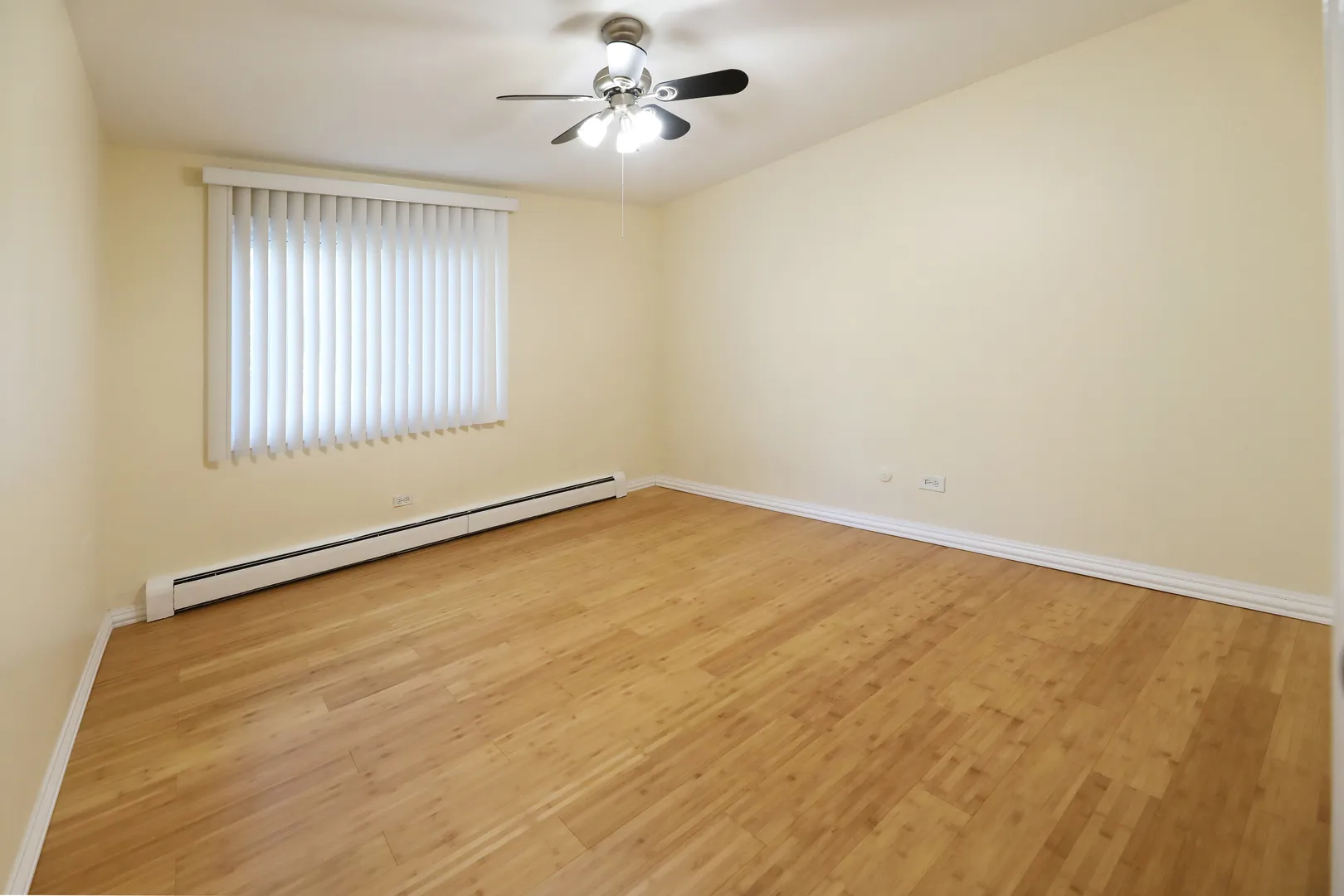 10385 Dearlove Rd, ,  60025, USA 60025-Glenview-IL