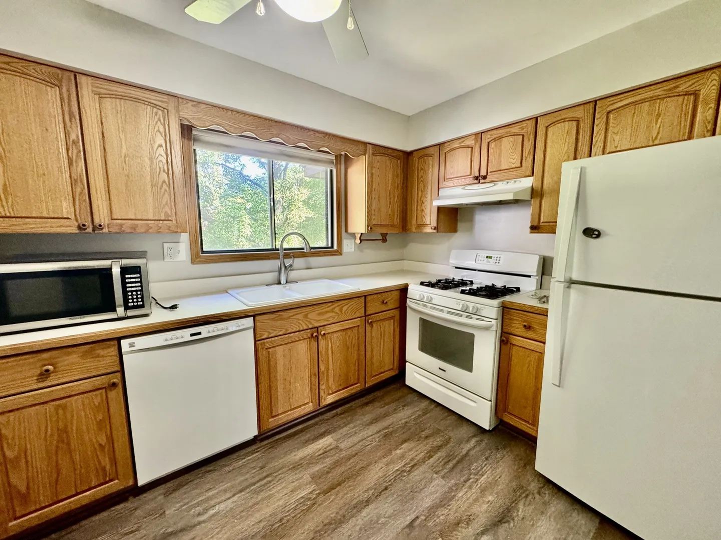 1737 Harrow Ct, ,  60189, USA 60189-Wheaton-IL