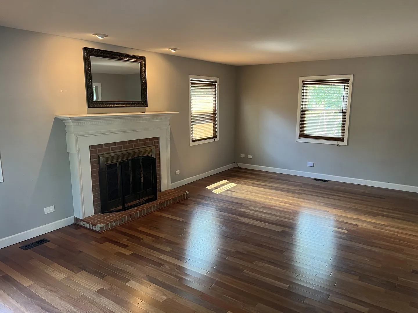 1927 Farmington Ct, ,  60565, USA 60565-Naperville-IL