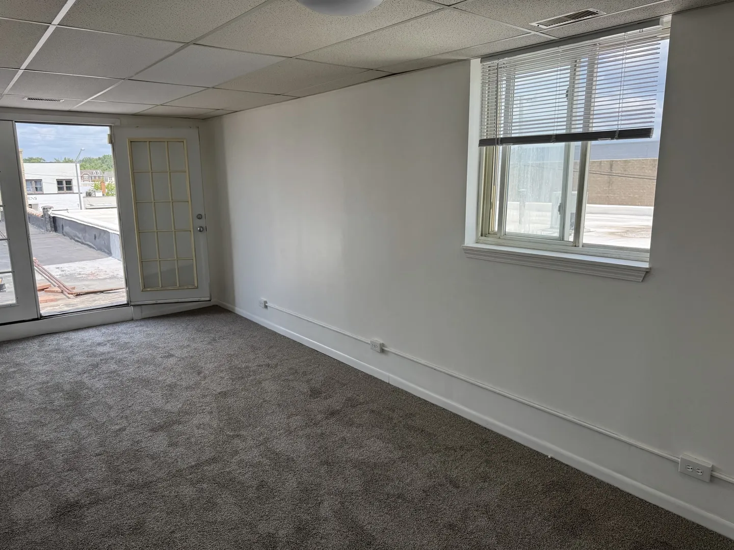 702 E Northwest Hwy, , 60004, USA 60004-Arlington Heights-IL