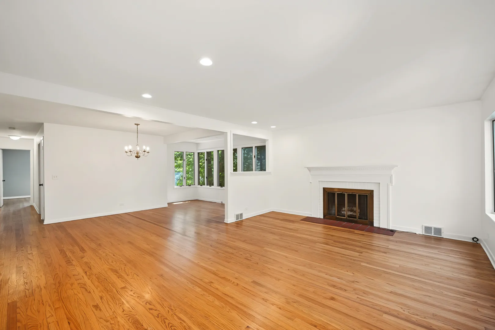 673 N Park Blvd, ,  60137, USA 60137-Glen Ellyn-IL