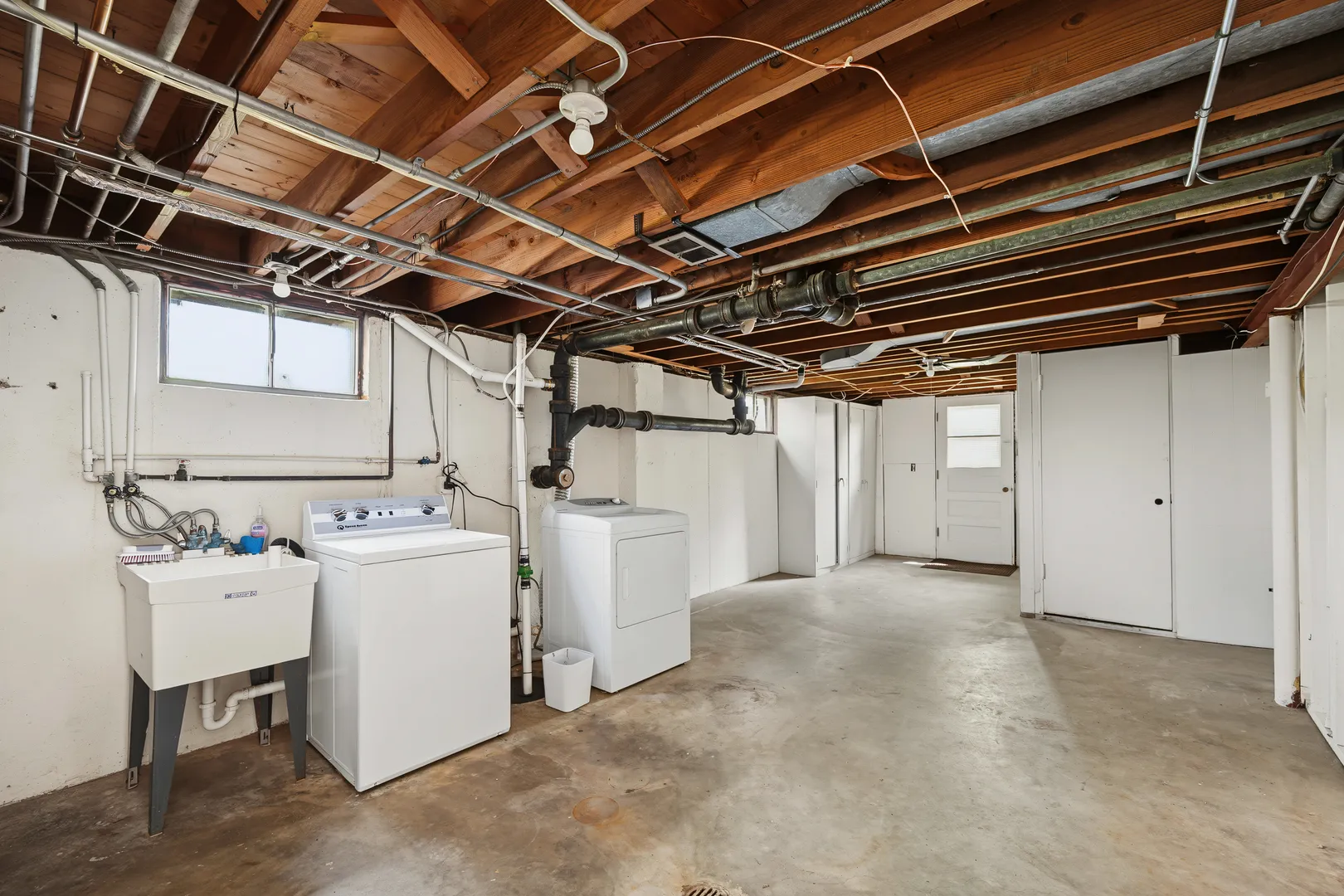 673 N Park Blvd, ,  60137, USA 60137-Glen Ellyn-IL