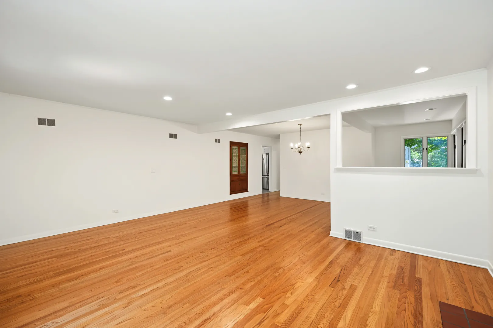 673 N Park Blvd, ,  60137, USA 60137-Glen Ellyn-IL