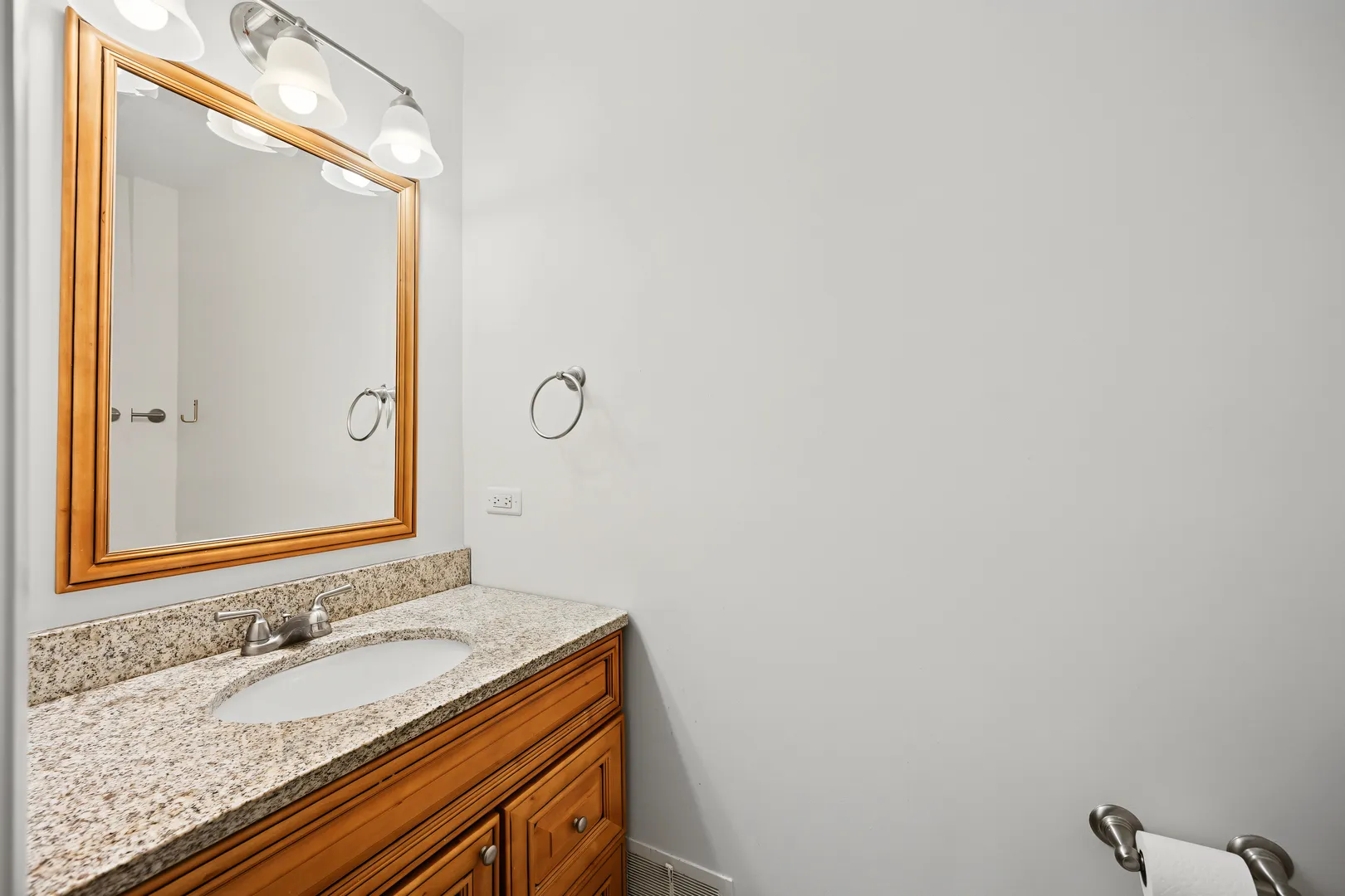 673 N Park Blvd, ,  60137, USA 60137-Glen Ellyn-IL