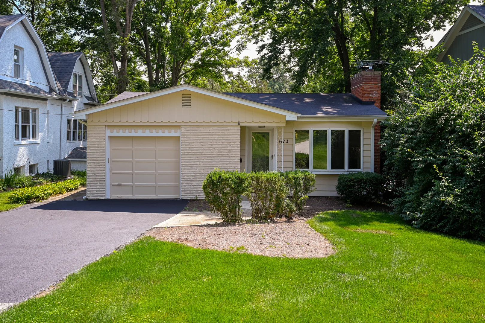 673 N Park Blvd, , 60137, USA 60137-Glen Ellyn-IL