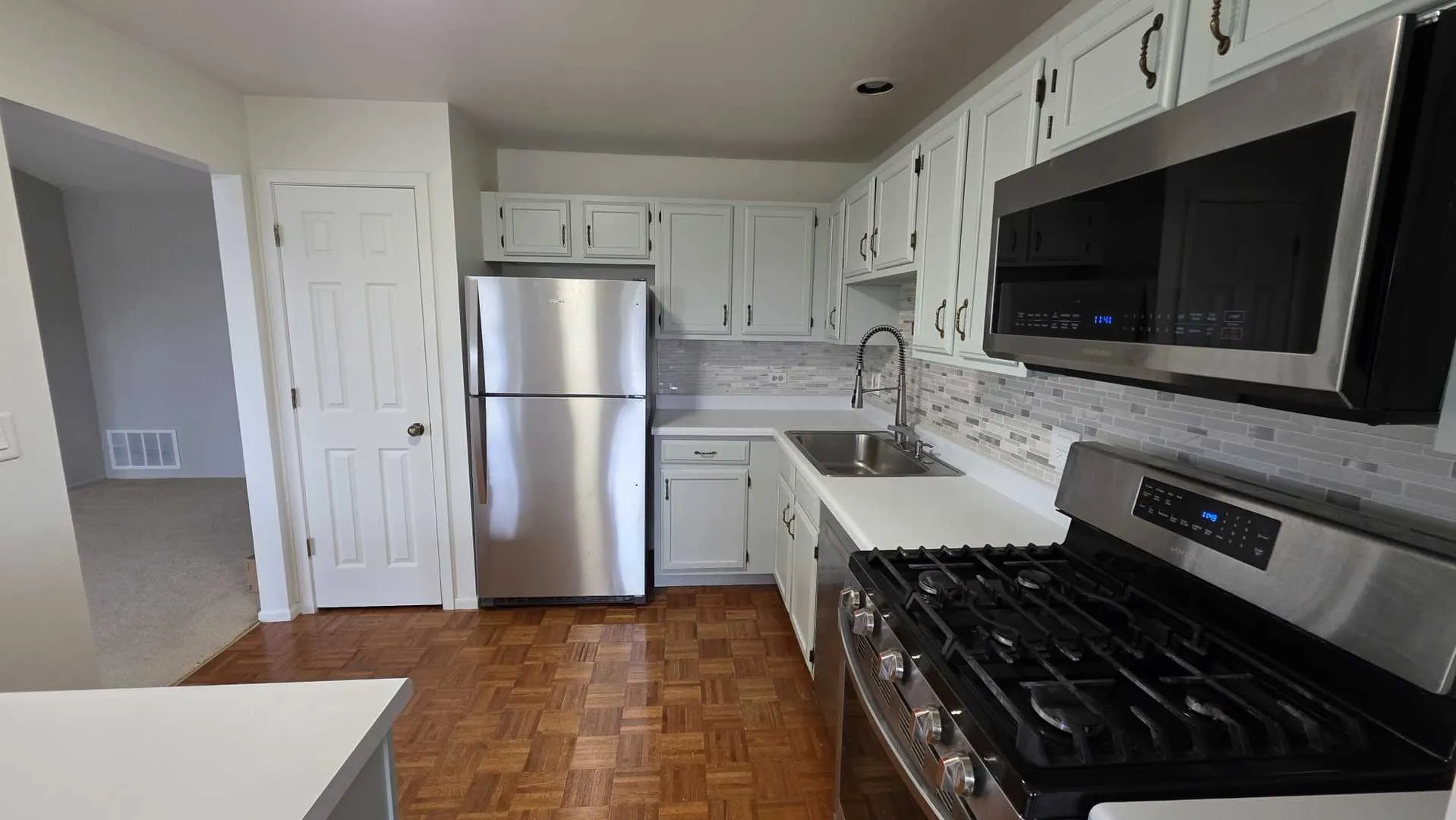 311 Glasgow Ln, ,  60194, USA 60194-Schaumburg-IL