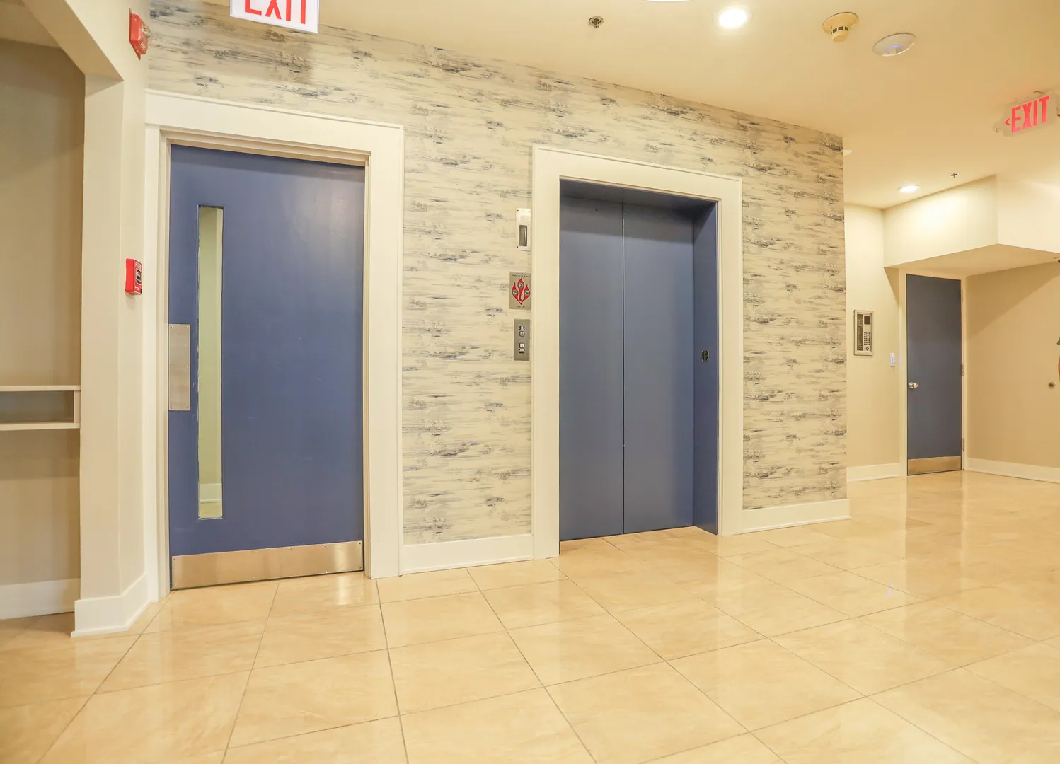880 Lee St, , 60016, USA 60016-Des Plaines-IL