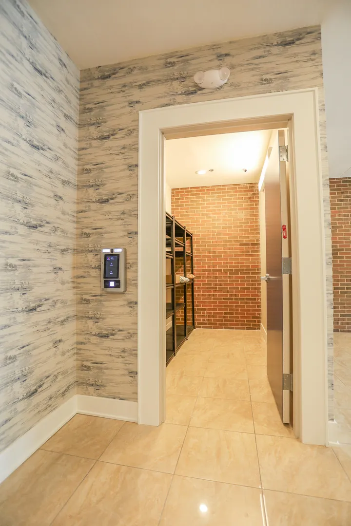 880 Lee St, , 60016, USA 60016-Des Plaines-IL