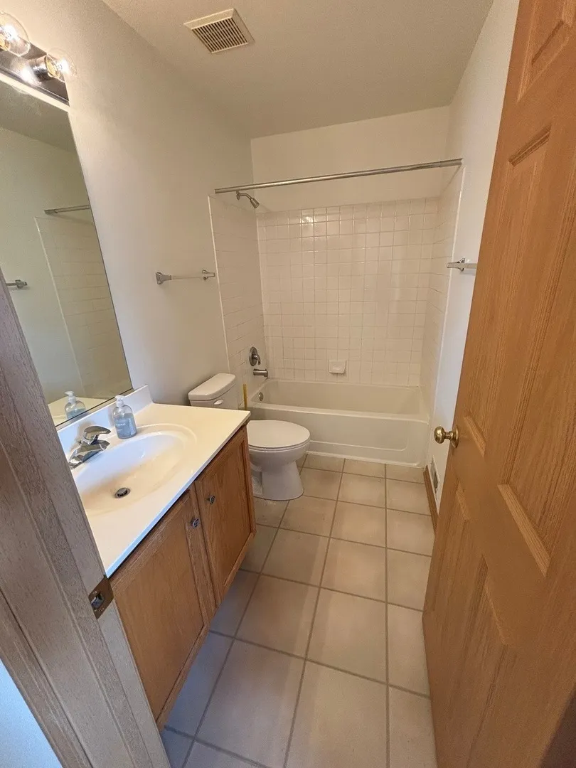 2422 Golf Ridge Cir, , 60563, USA 60563-Naperville-IL