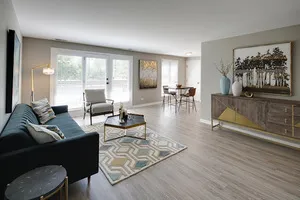 1910 Chestnut Ave, ,  60025, USA 60025-Glenview-IL