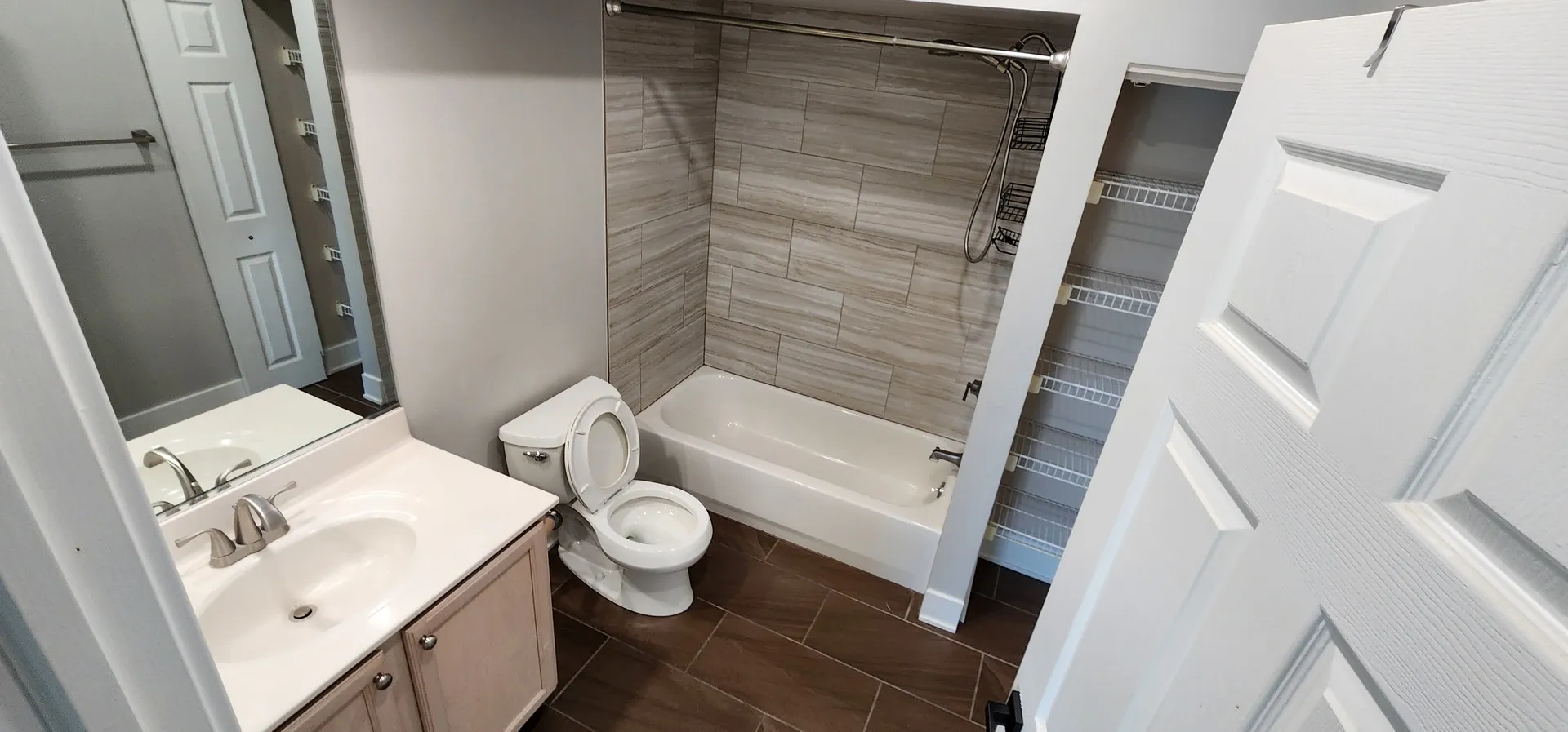 7400 Lincoln Ave, ,  60076, USA 60076-Skokie-IL