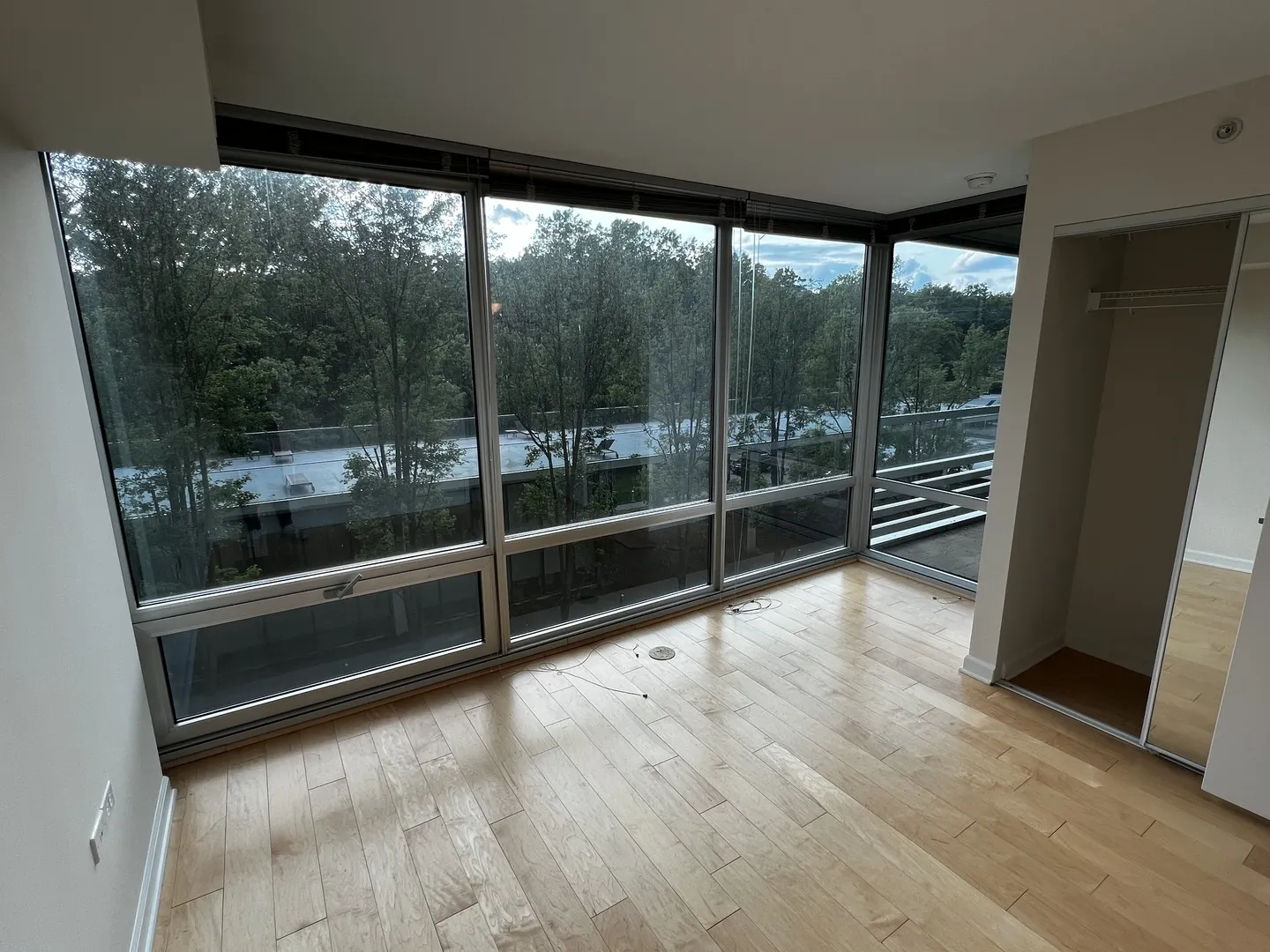 9655 Woods Dr, ,  60077, USA 60077-Skokie-IL