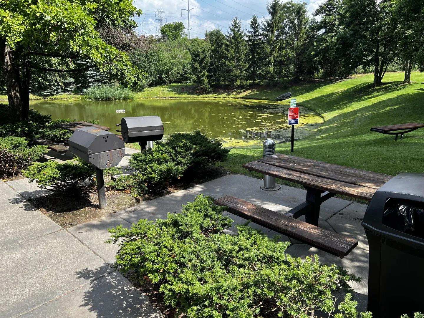 9655 Woods Dr, ,  60077, USA 60077-Skokie-IL