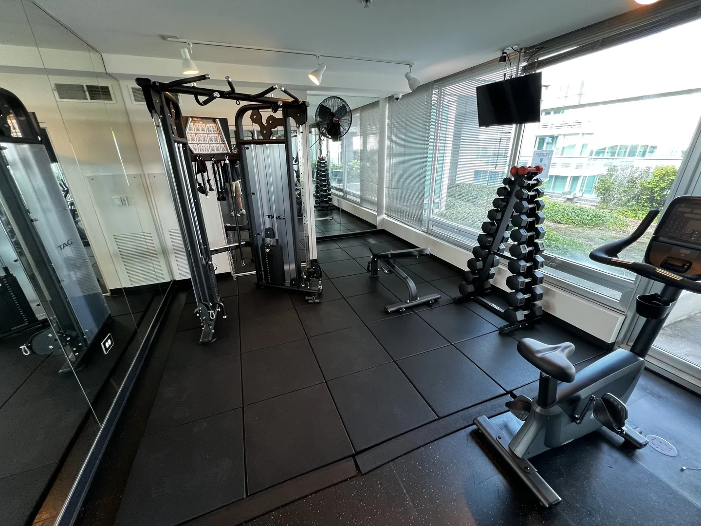 9655 Woods Dr, ,  60077, USA 60077-Skokie-IL