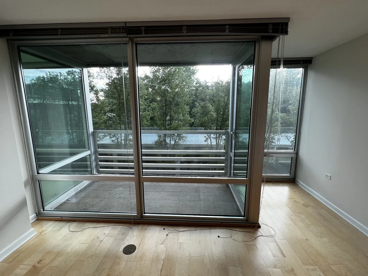 9655 Woods Dr, ,  60077, USA 60077-Skokie-IL