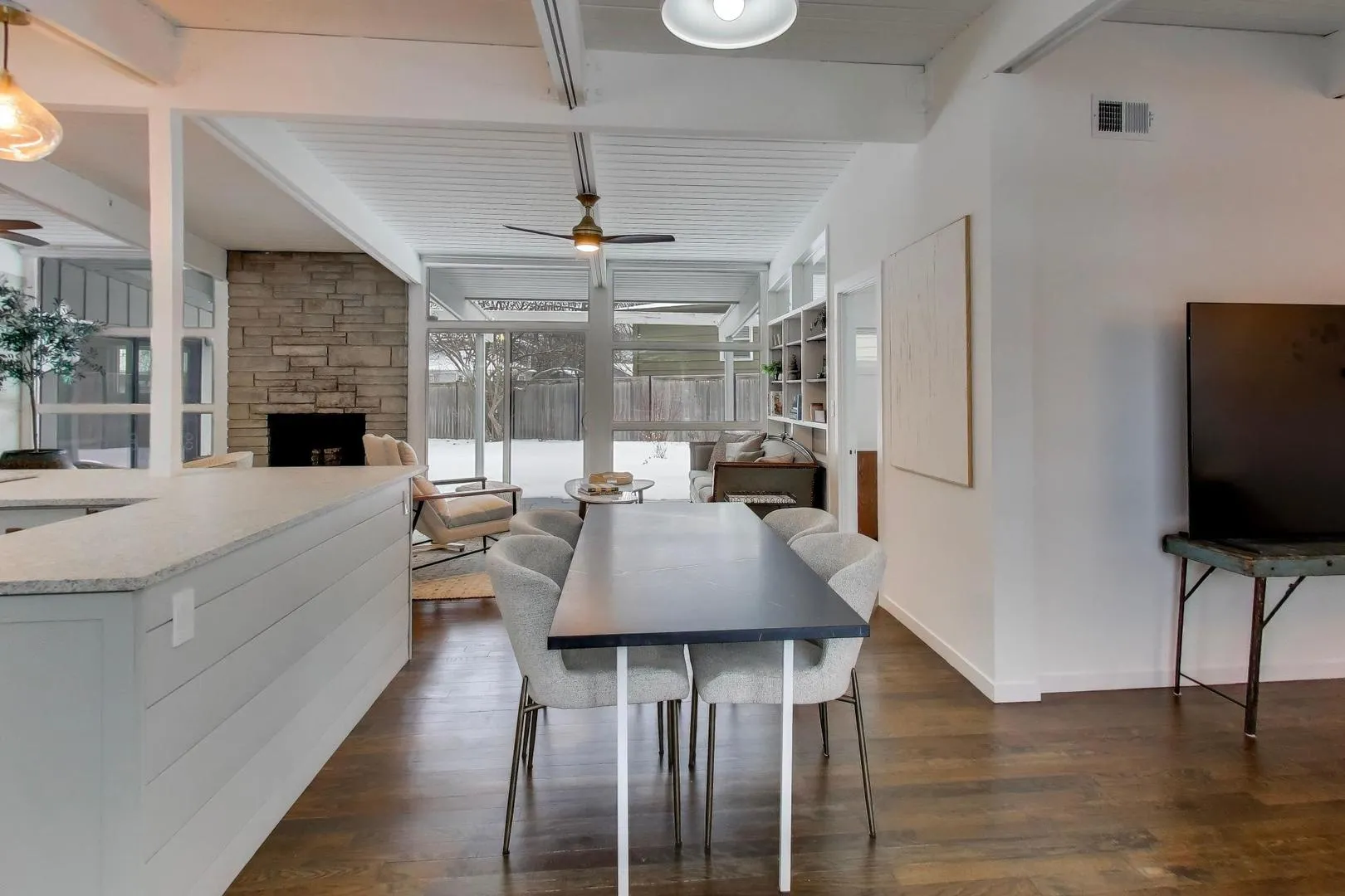 2649 N Crawford Ave, ,  60201, USA 60201-Evanston-IL