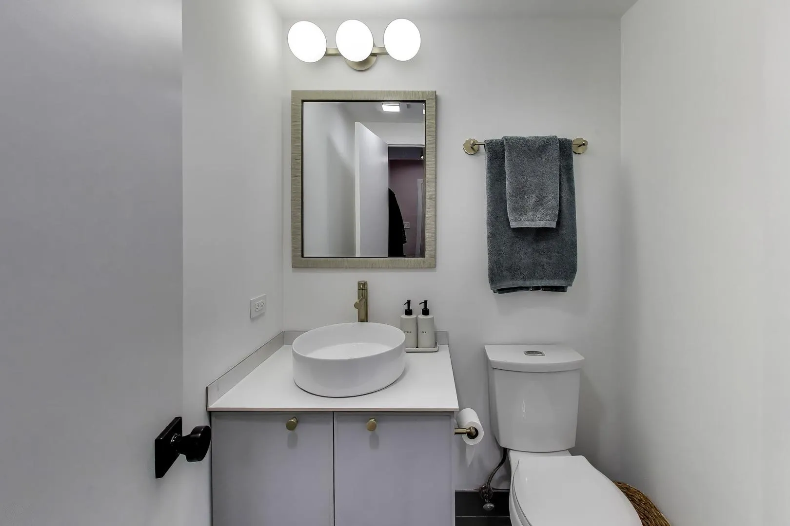2649 N Crawford Ave, ,  60201, USA 60201-Evanston-IL