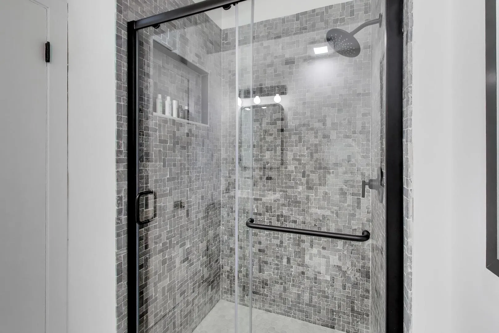 2649 N Crawford Ave, ,  60201, USA 60201-Evanston-IL