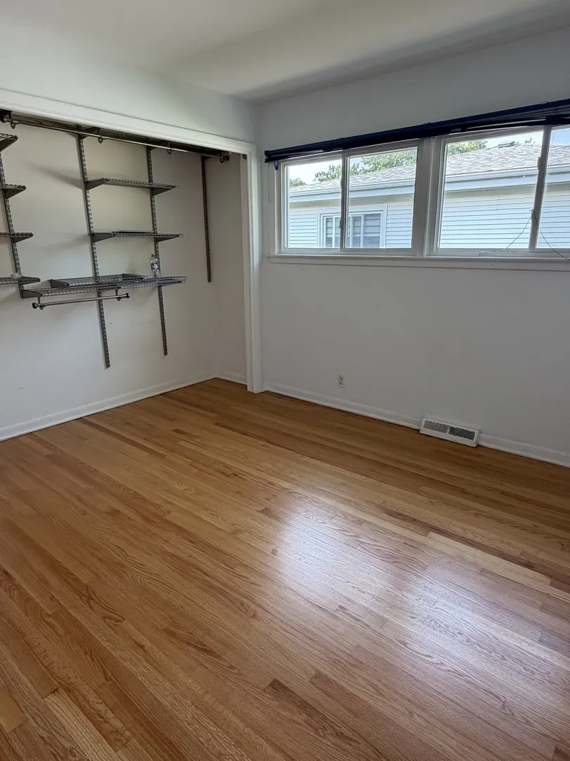 550 Laramie Ave, ,  60091, USA 60091-Wilmette-IL