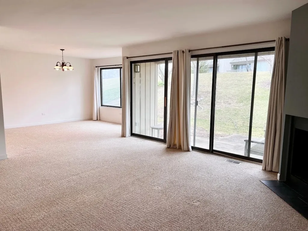 78 Foxwood Ln, ,  60010, USA 60010-Lake Barrington-IL
