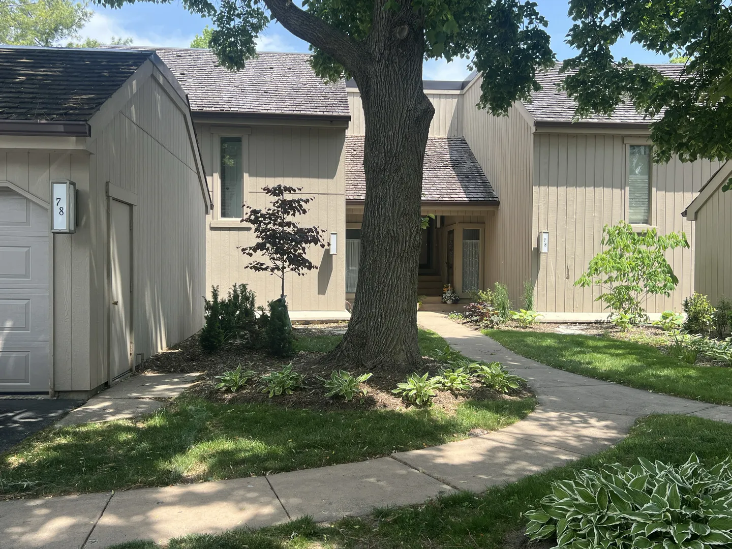 78 Foxwood Ln, ,  60010, USA 60010-Lake Barrington-IL