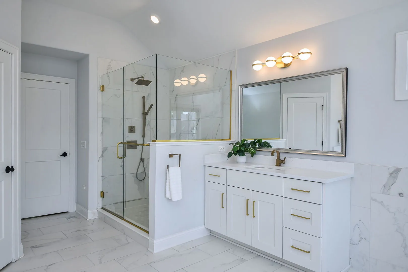 2447 Sharon Ct, ,  60564, USA 60564-Naperville-IL