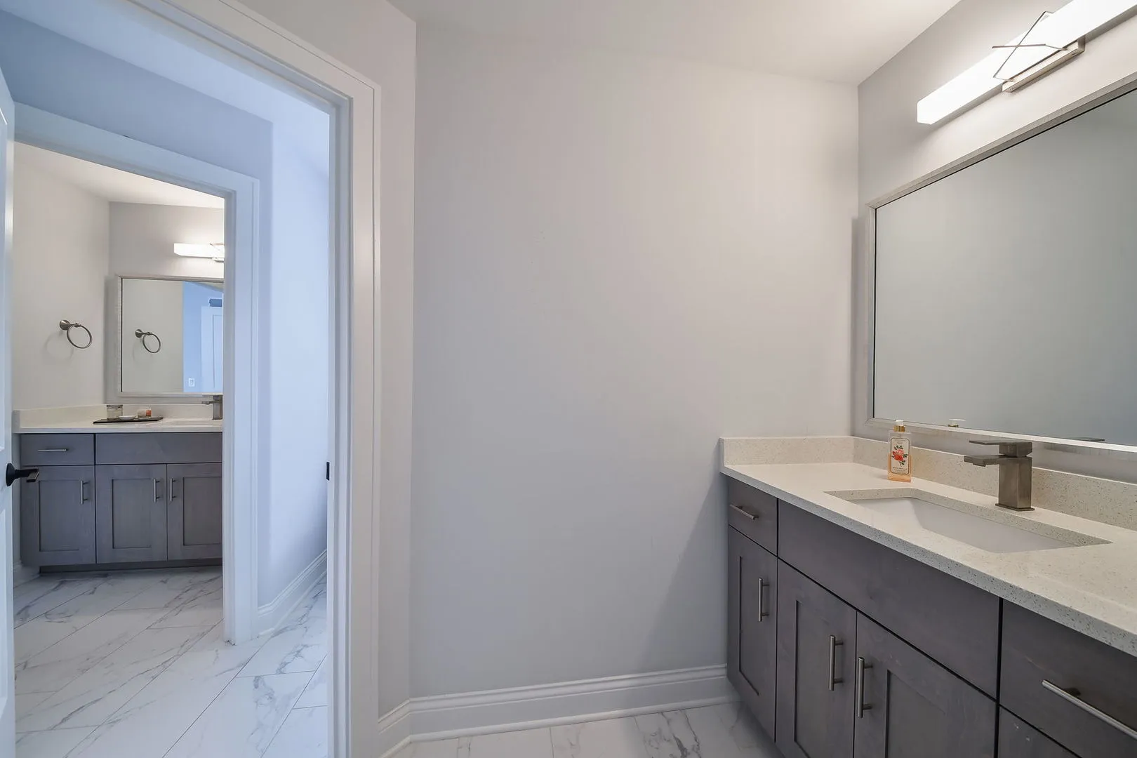 2447 Sharon Ct, ,  60564, USA 60564-Naperville-IL