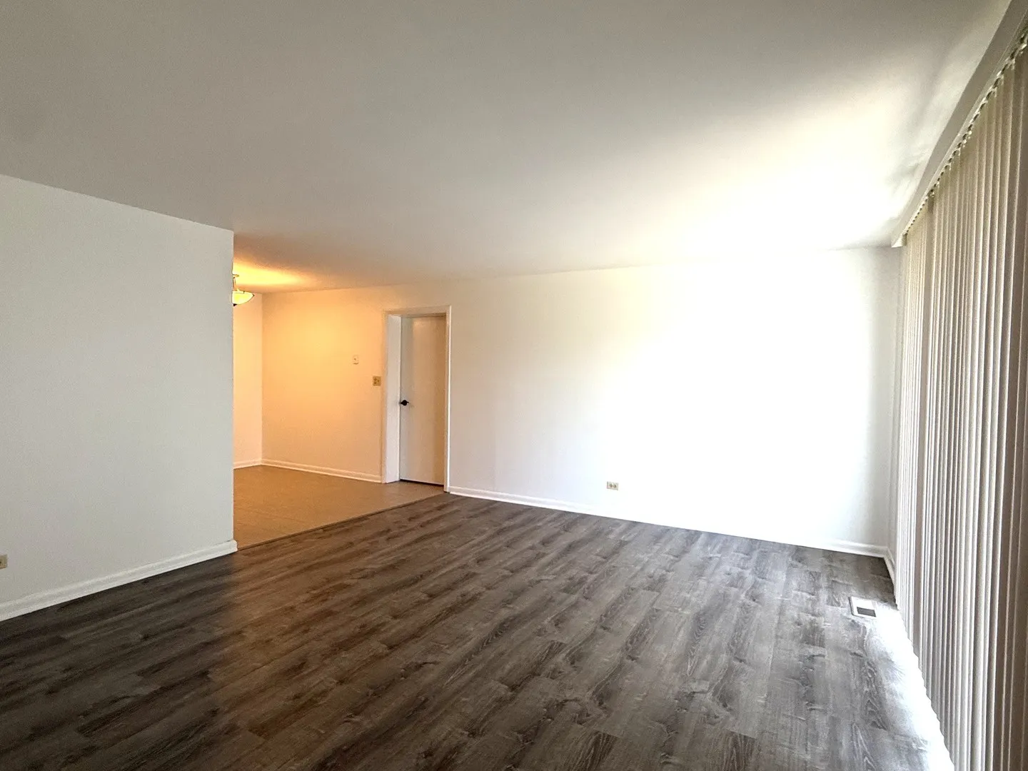 206 Barcliffe Ln, ,  60194, USA 60194-Schaumburg-IL