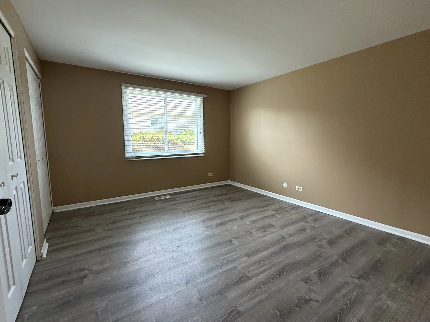 206 Barcliffe Ln, ,  60194, USA 60194-Schaumburg-IL