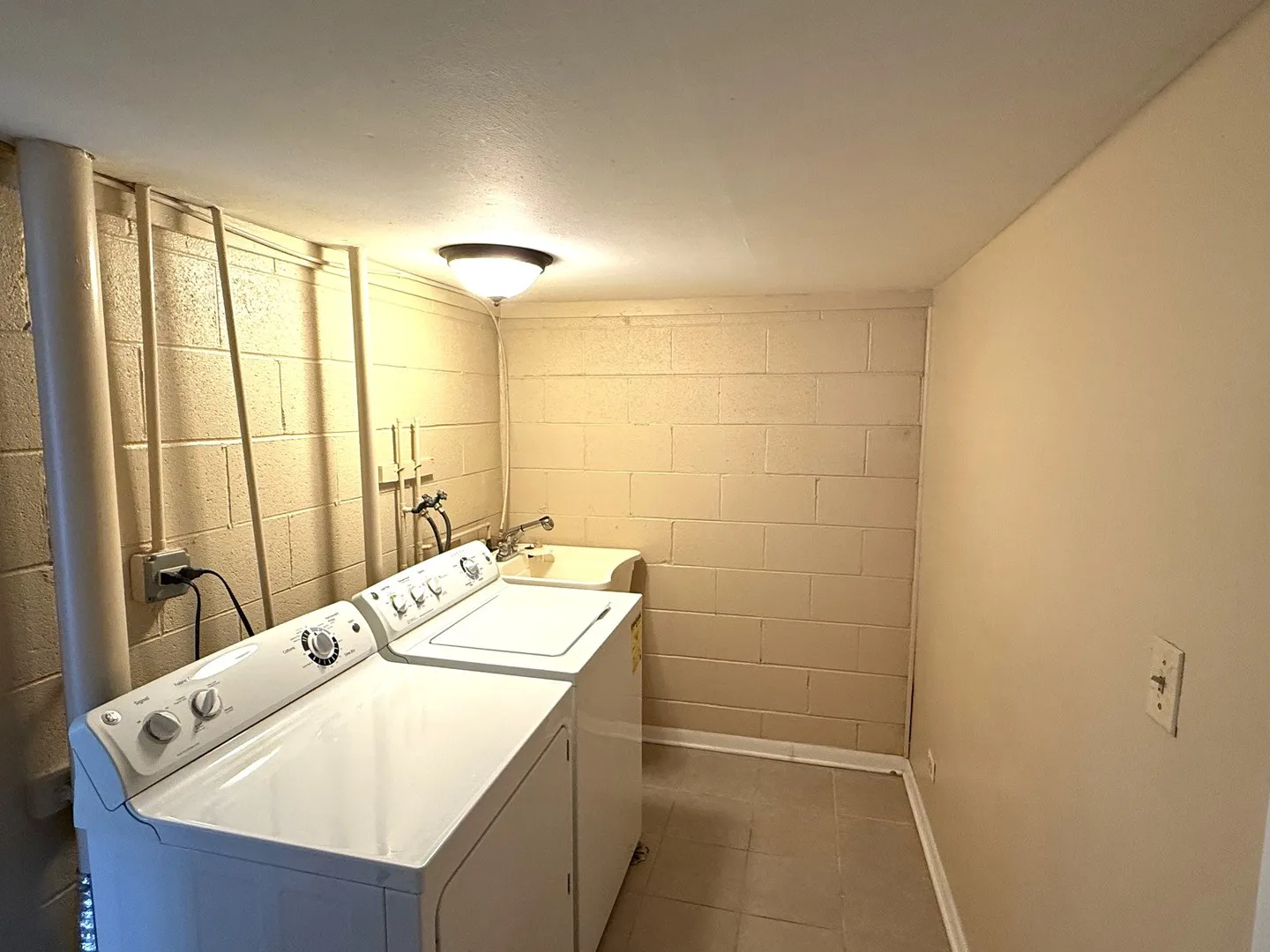206 Barcliffe Ln, ,  60194, USA 60194-Schaumburg-IL