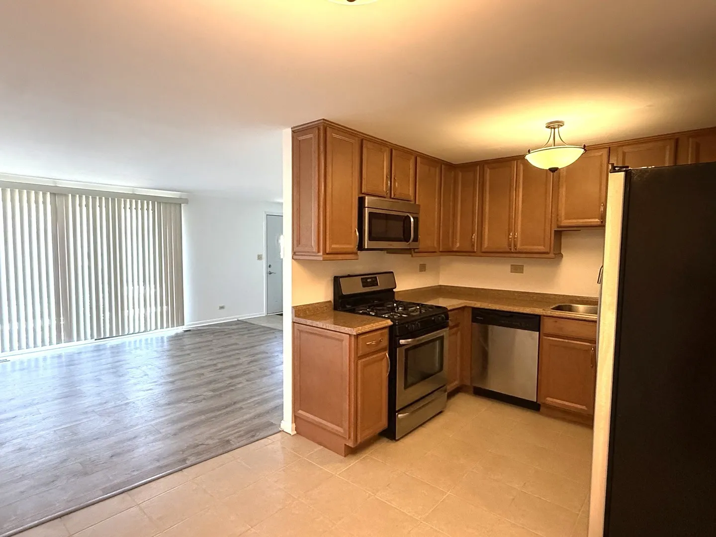 206 Barcliffe Ln, ,  60194, USA 60194-Schaumburg-IL