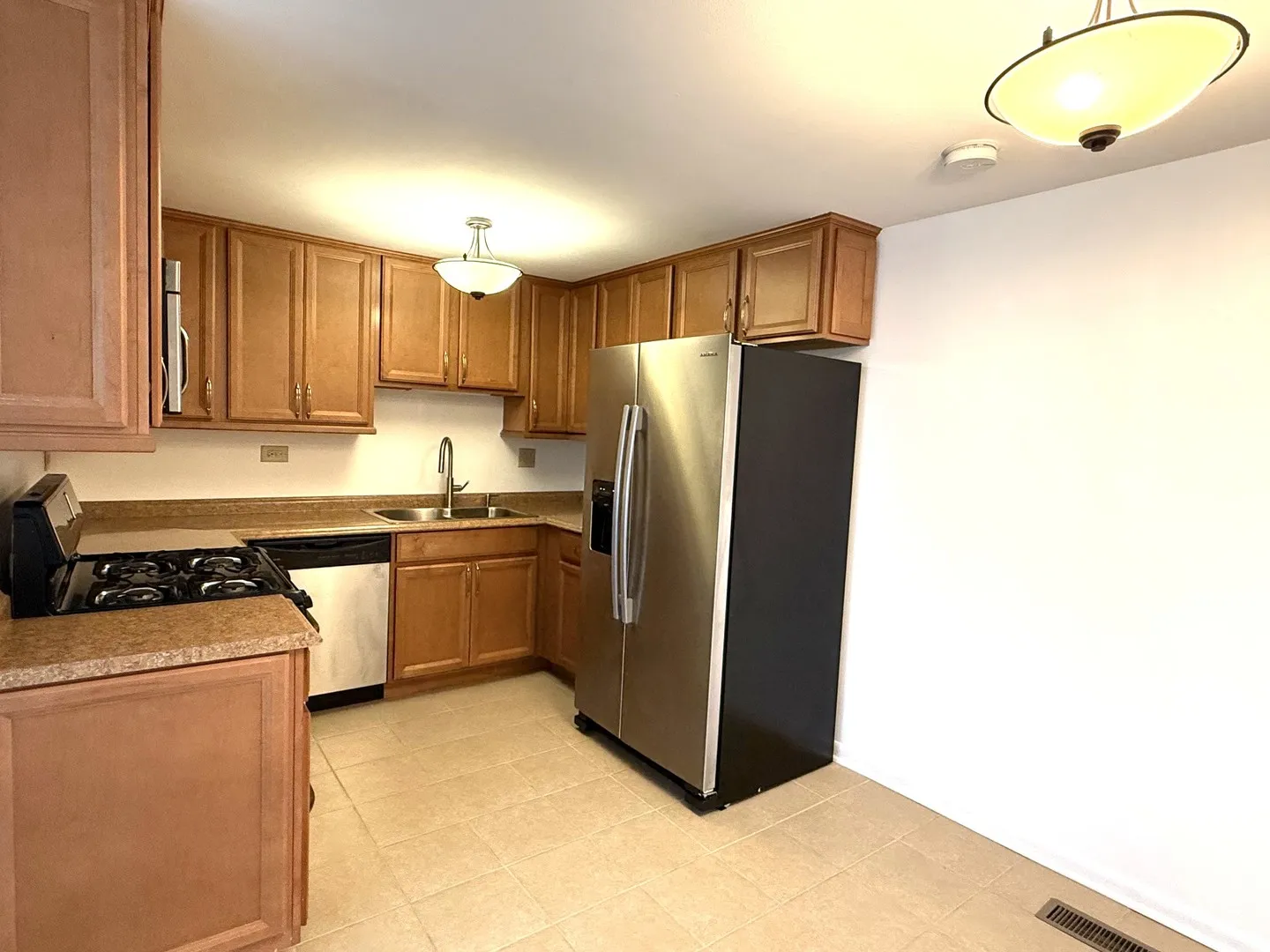 206 Barcliffe Ln, ,  60194, USA 60194-Schaumburg-IL
