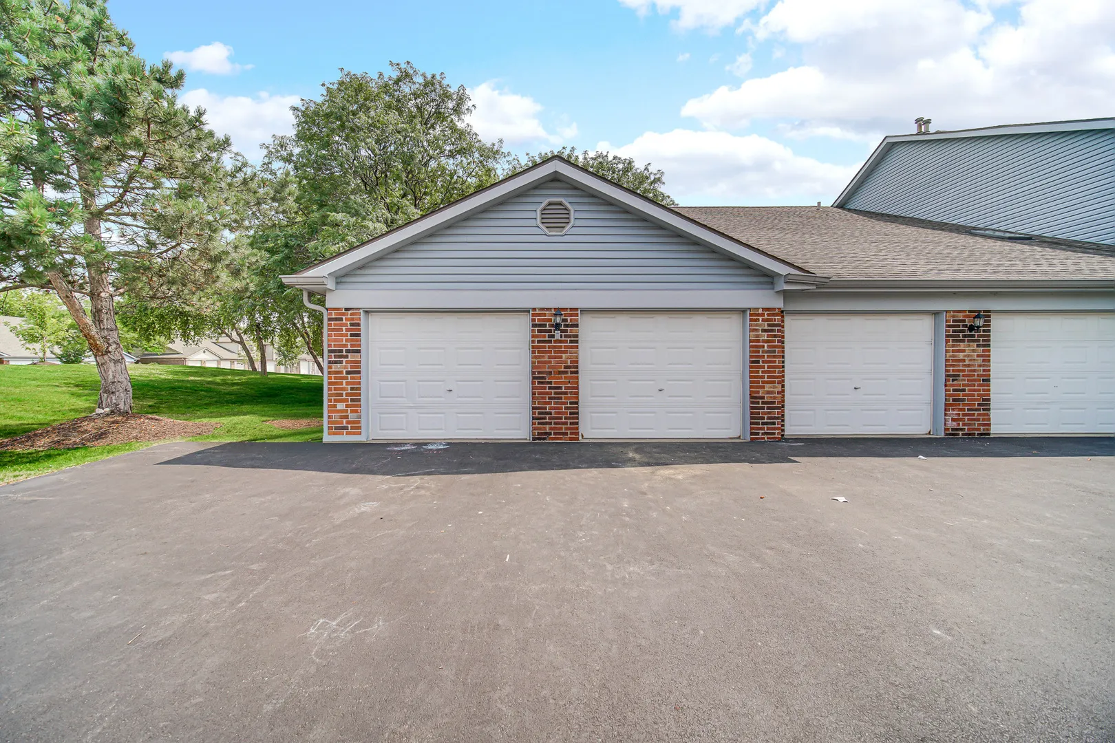 1661 Commodore Ct, ,  60193, USA 60193-Schaumburg-IL