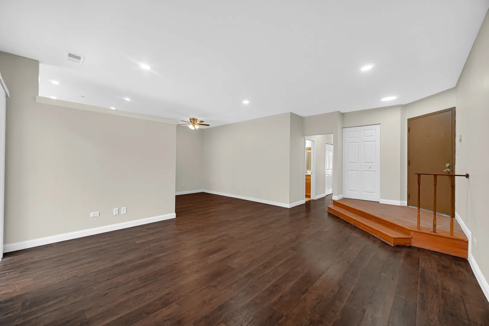 1661 Commodore Ct, ,  60193, USA 60193-Schaumburg-IL