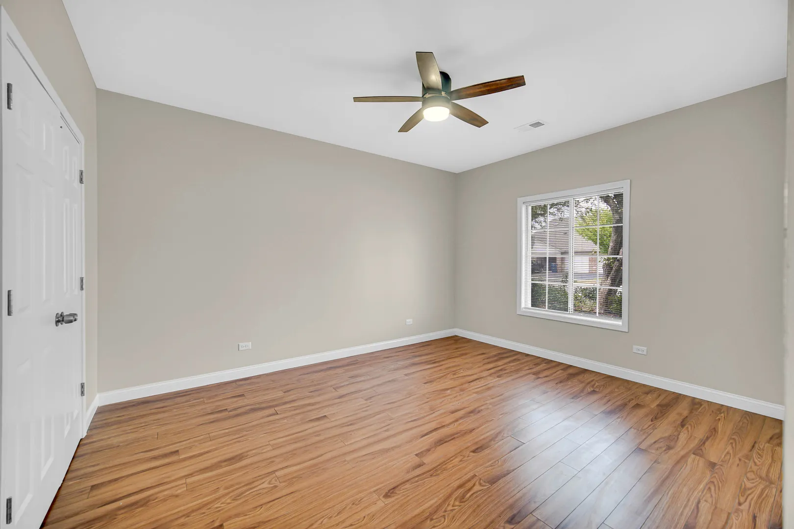 1661 Commodore Ct, ,  60193, USA 60193-Schaumburg-IL