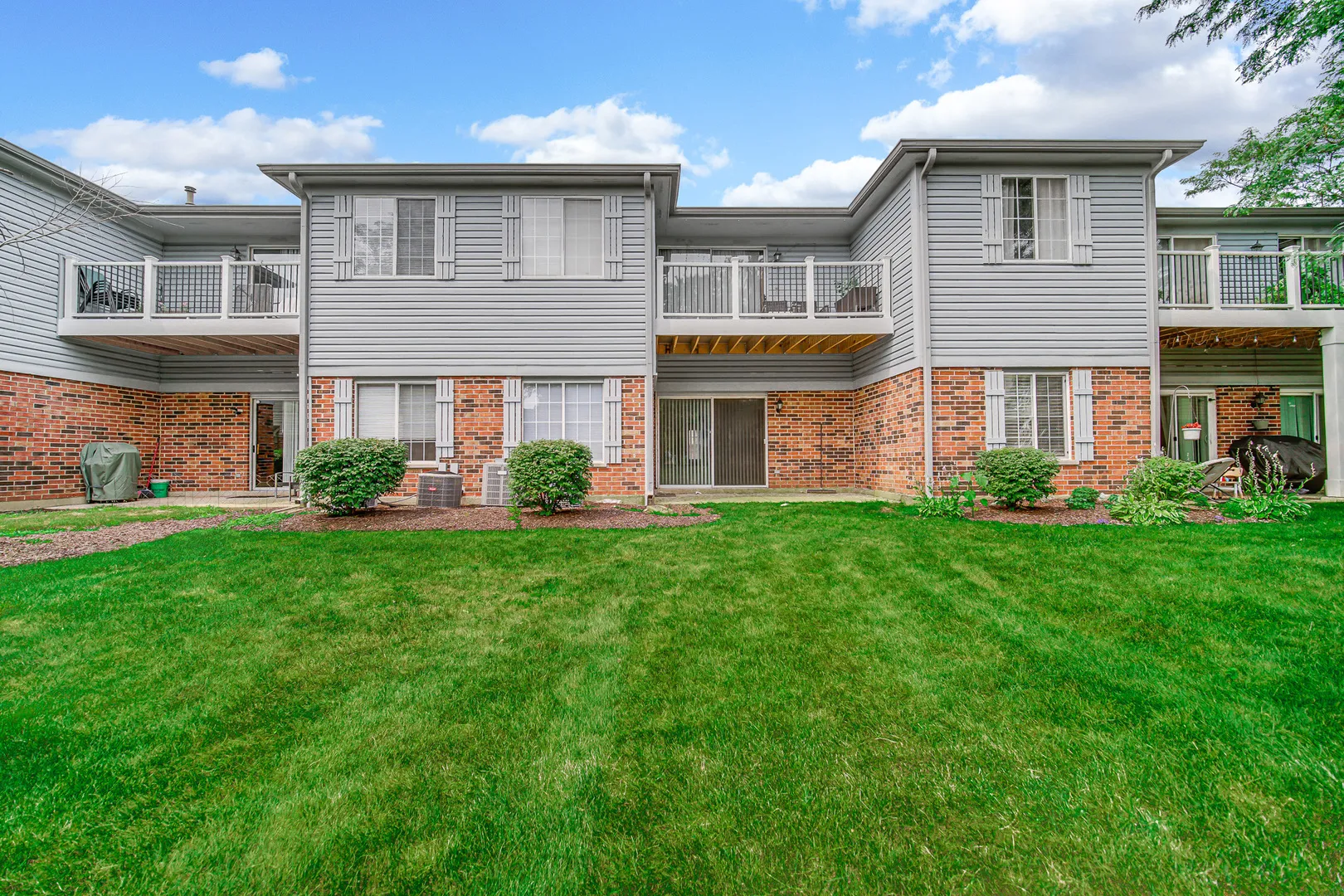 1661 Commodore Ct, ,  60193, USA 60193-Schaumburg-IL