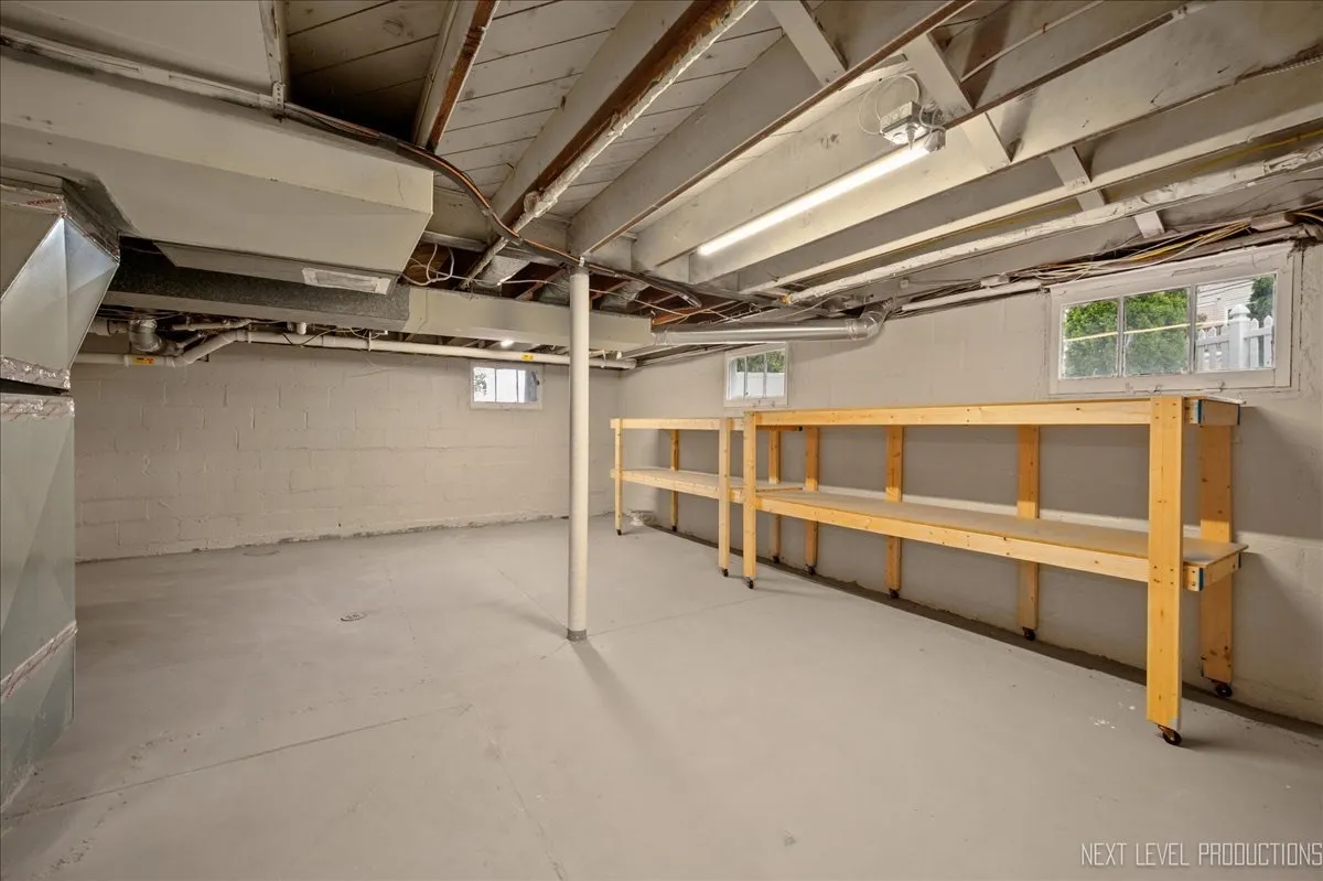 40 S Pine St, ,  60134, USA 60134-Geneva-IL