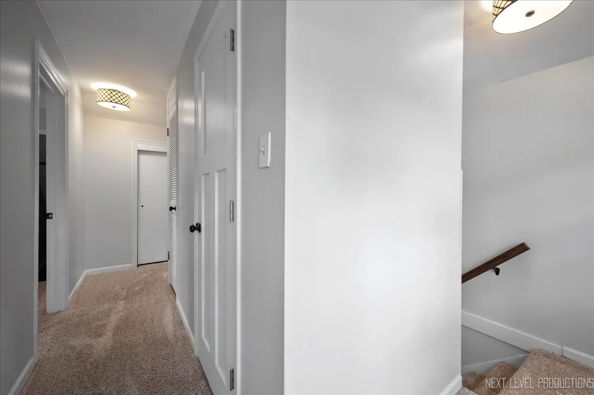 40 S Pine St, ,  60134, USA 60134-Geneva-IL