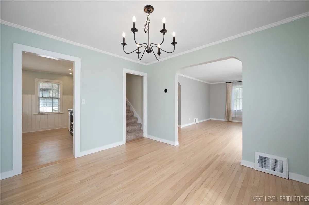 40 S Pine St, ,  60134, USA 60134-Geneva-IL