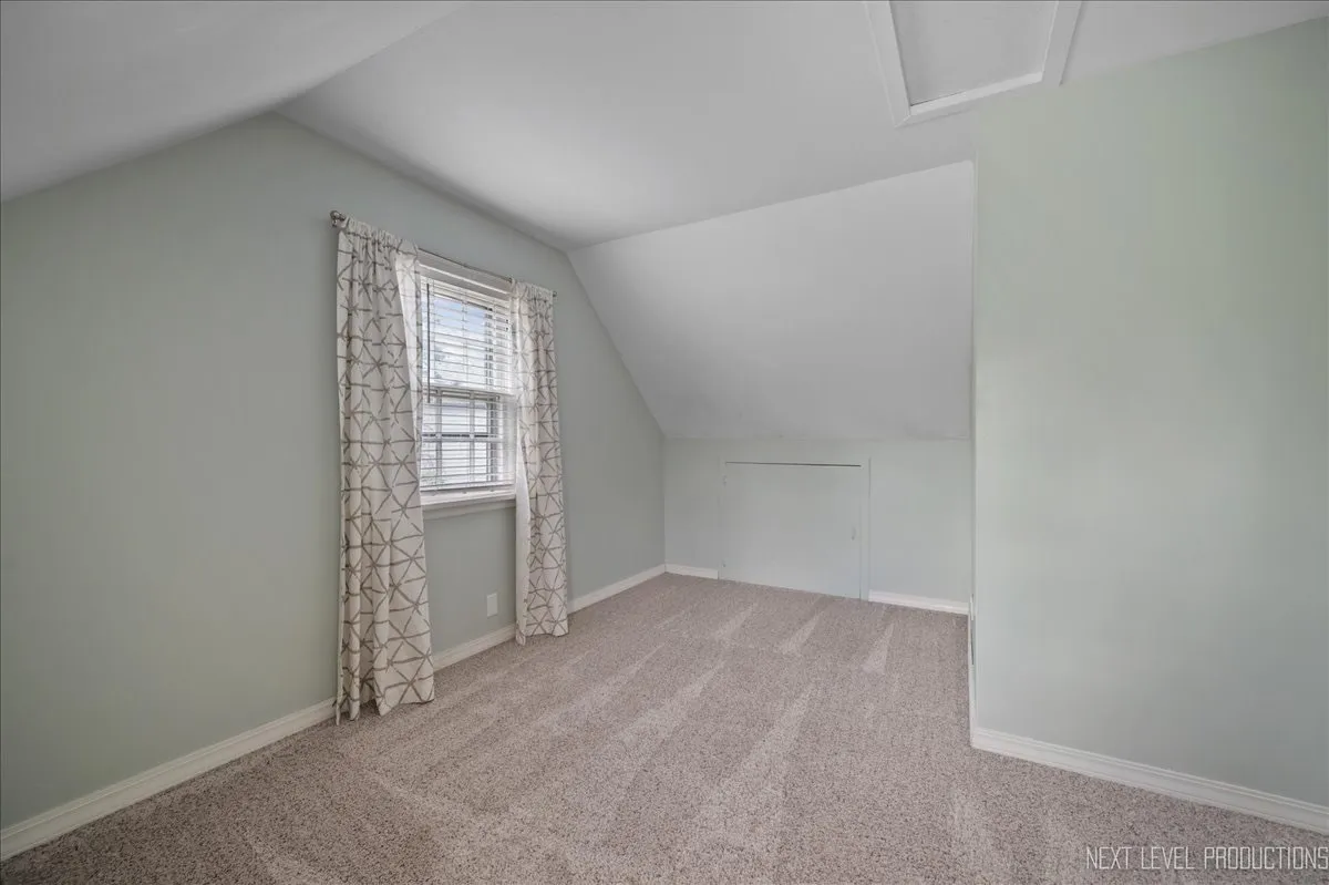 40 S Pine St, ,  60134, USA 60134-Geneva-IL