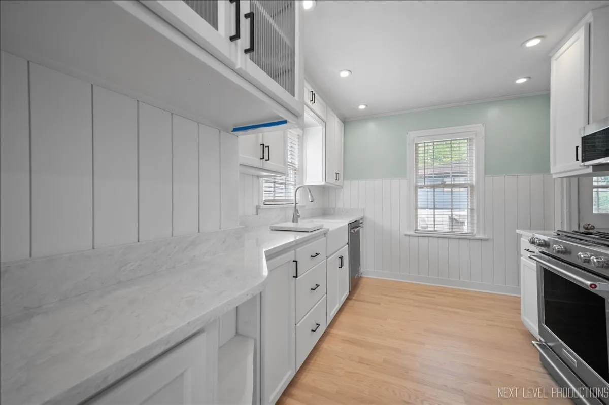 40 S Pine St, ,  60134, USA 60134-Geneva-IL