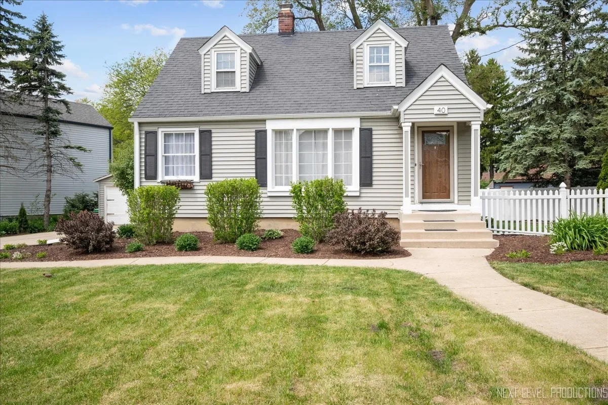 40 S Pine St, ,  60134, USA 60134-Geneva-IL