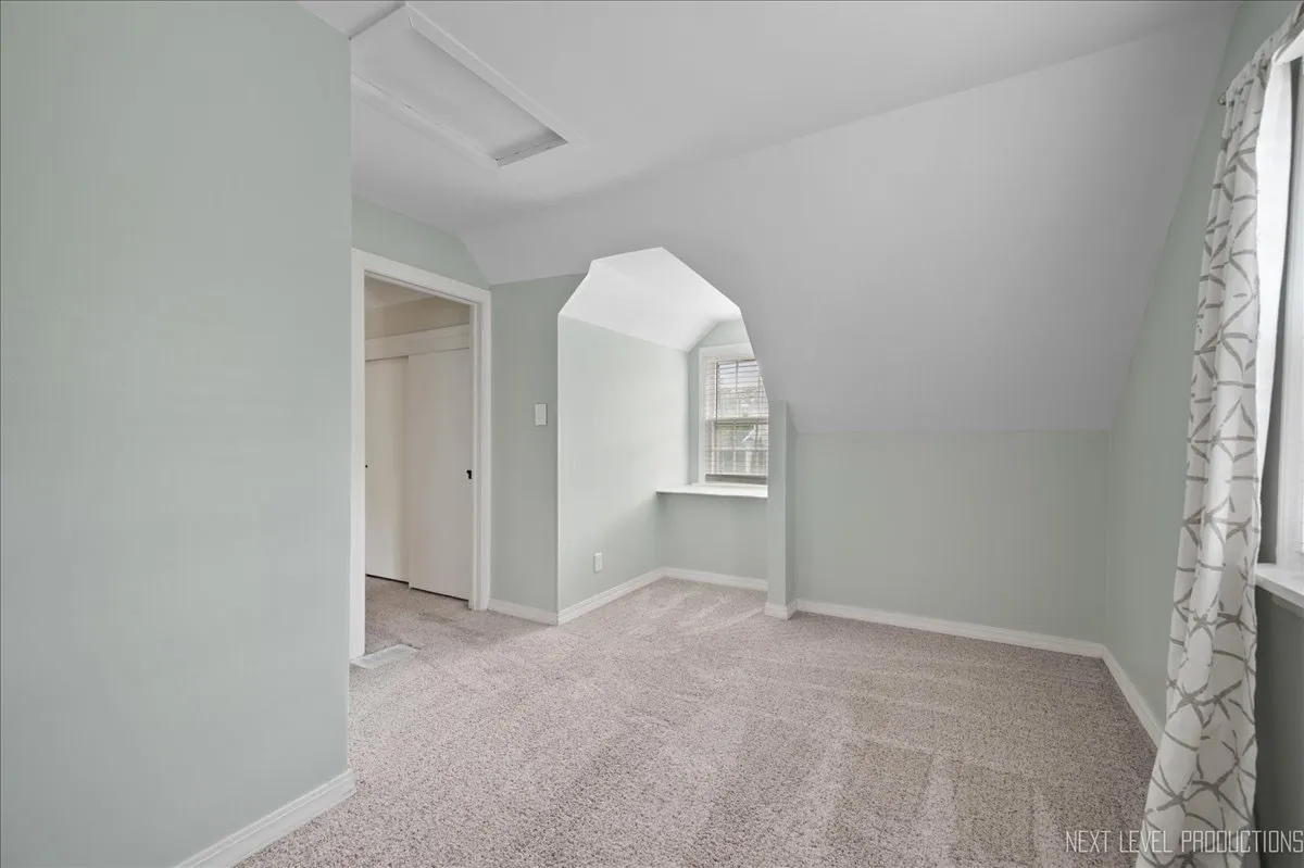 40 S Pine St, ,  60134, USA 60134-Geneva-IL