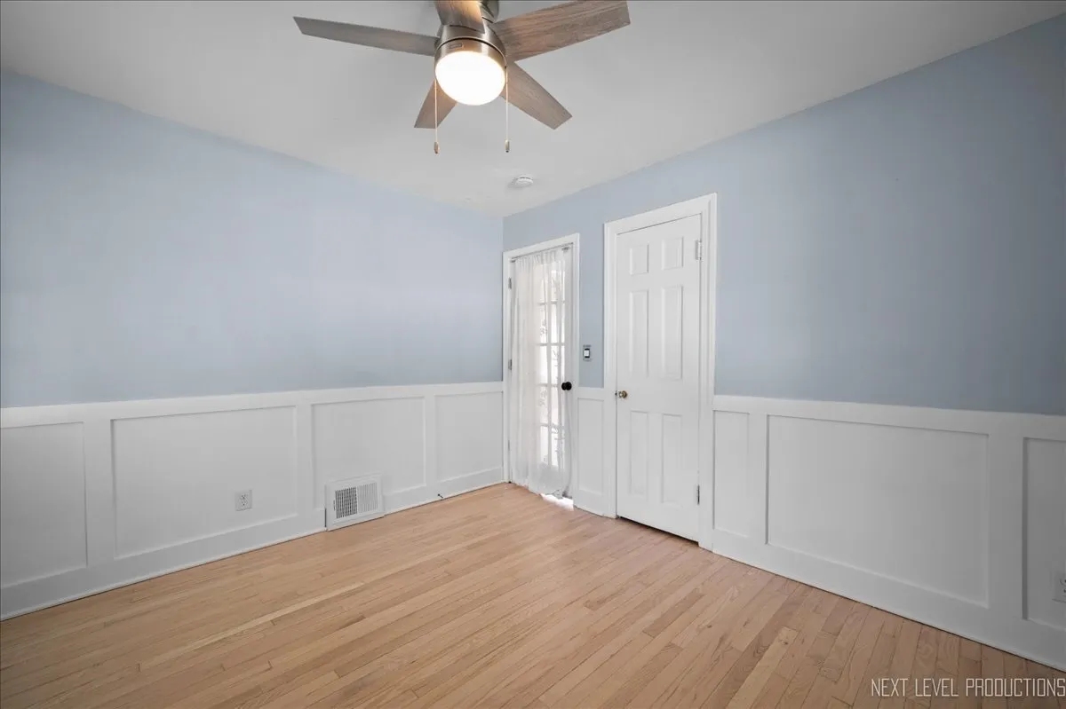40 S Pine St, ,  60134, USA 60134-Geneva-IL