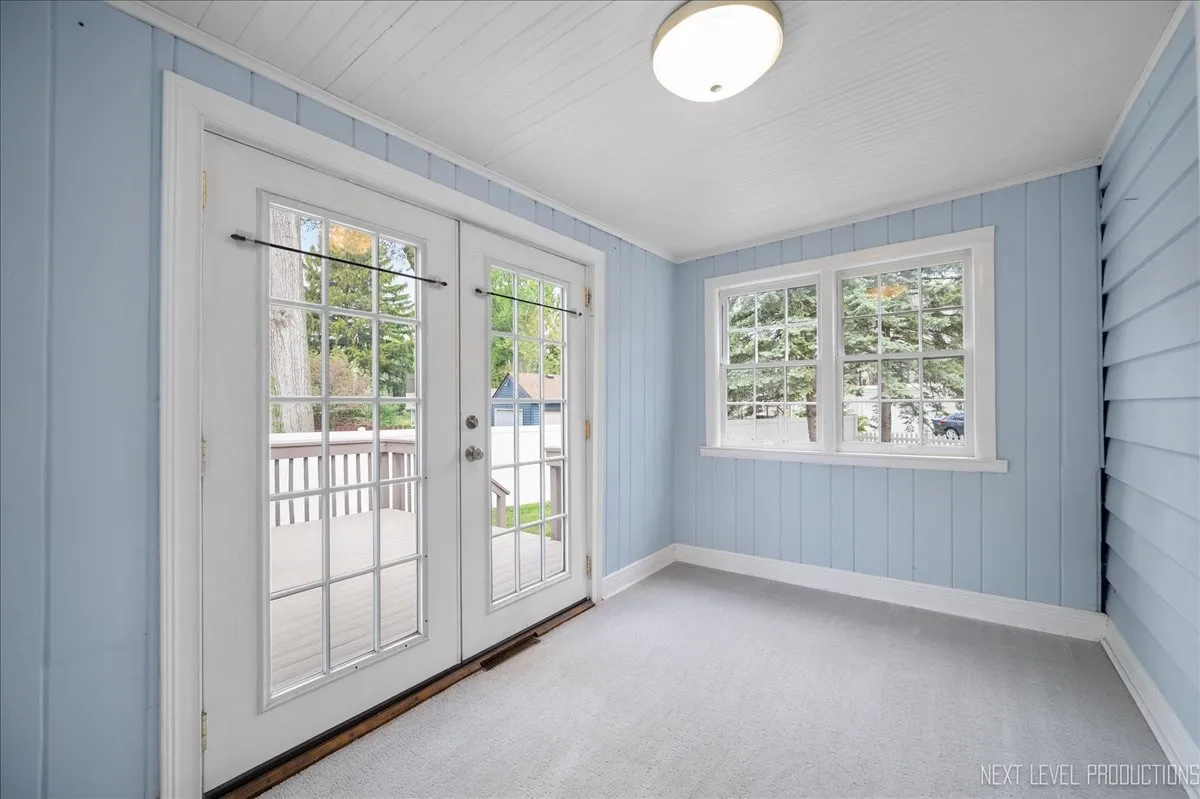 40 S Pine St, ,  60134, USA 60134-Geneva-IL