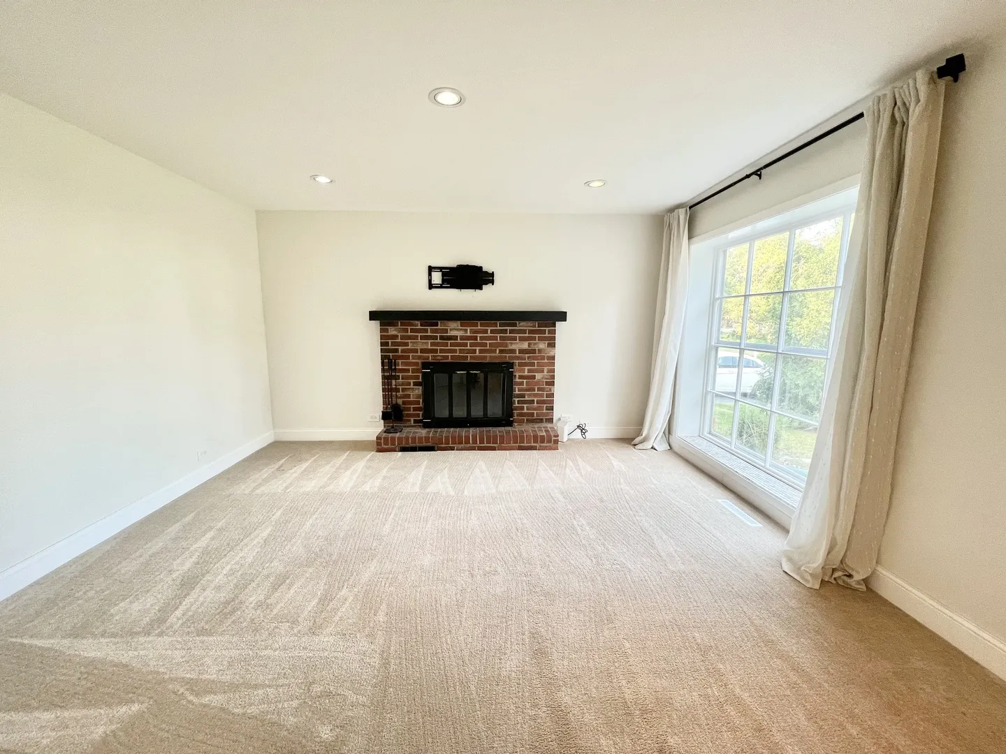 48 S Seebert St, ,  60013, USA 60013-Cary-IL