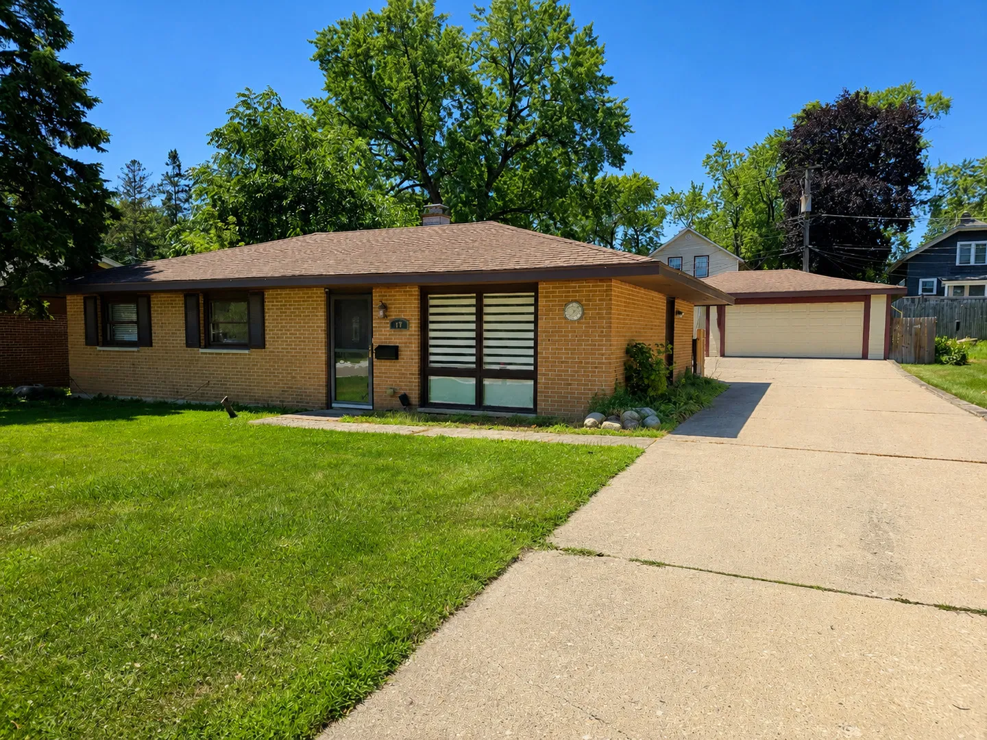17 California Ave, ,  60110, USA 60110-Carpentersville-IL