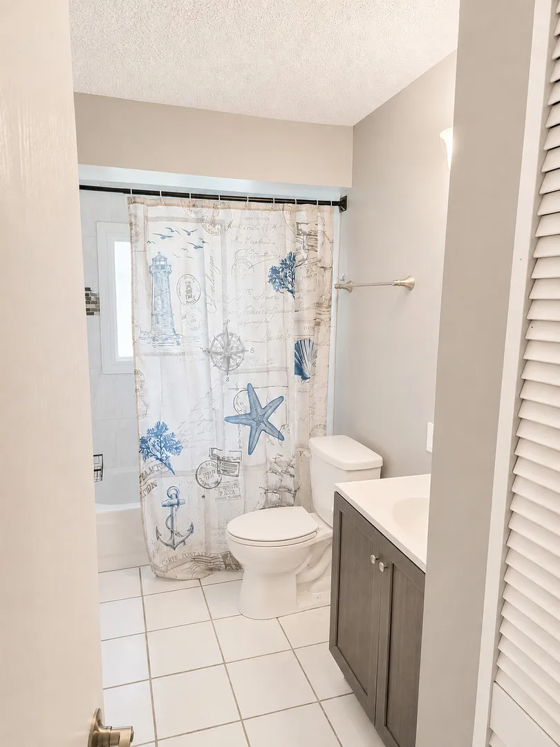 17 California Ave, , 60110, USA 60110-Carpentersville-IL
